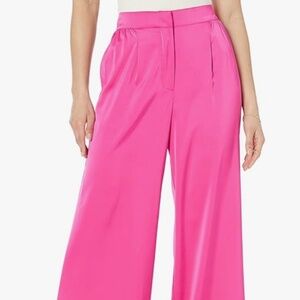 Woman’s Sullivan Silky Stretch Trouser